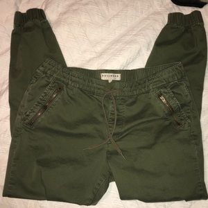 bullhead joggers